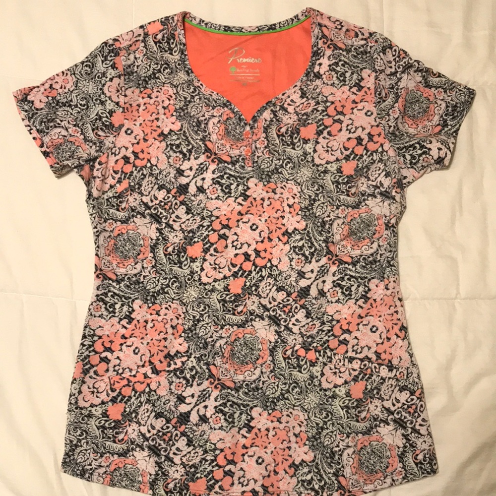 Premiere scrub top size XS